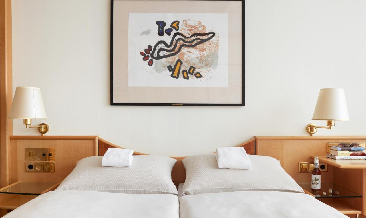 Hypoallergenic Double Room,747207713:JPEG